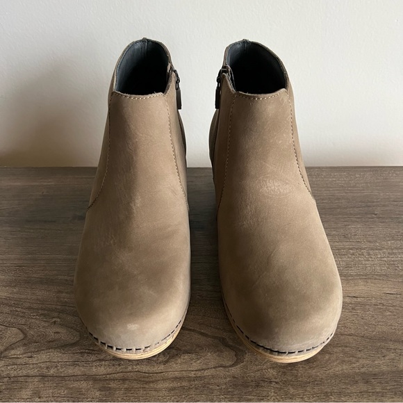 Dansko Maria Waterproof Taupe Leather Ankle Boots NIB – Women’s Size 37 / 6.5-7 - Picture 5 of 11
